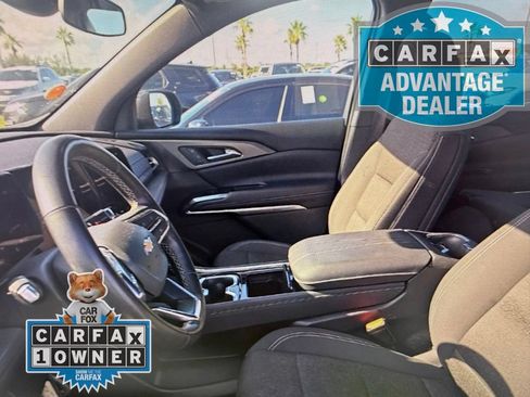 Used 2024 Chevrolet Traverse LT FWD image 4