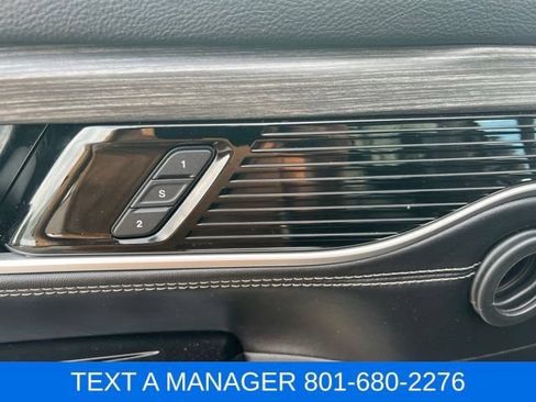 Used 2023 Jeep Wagoneer Series III w/ Preferred Equipment Group AWD/4WD image 20