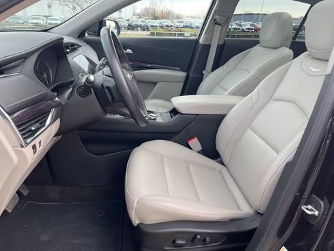 Used 2023 Cadillac XT4 Luxury image 15