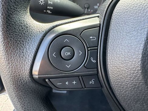 Used 2025 Toyota Corolla LE image 24