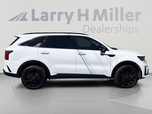 Used 2023 Kia Sorento SX AWD/4WD image 6