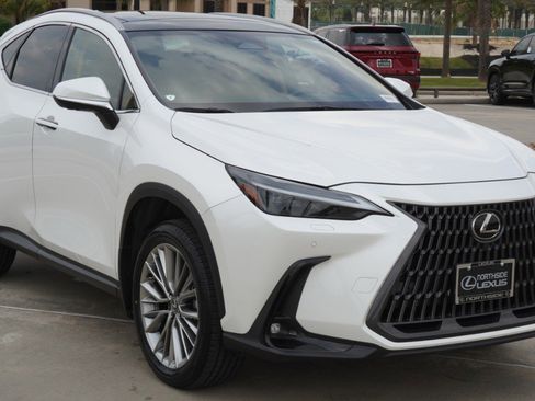 Certified 2025 Lexus NX 350 AWD w/ Luxury Package image 3