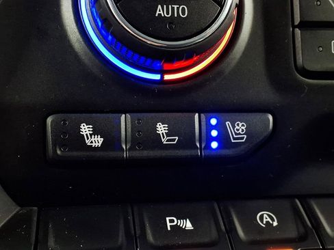 Used 2020 Chevrolet Silverado 1500 LTZ w/ LTZ Plus Package image 14