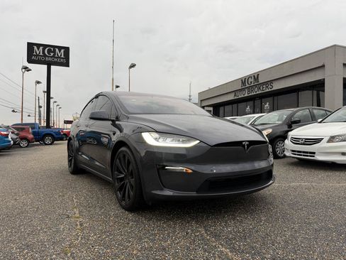 Used 2022 Tesla Model X Plaid AWD/4WD image 2