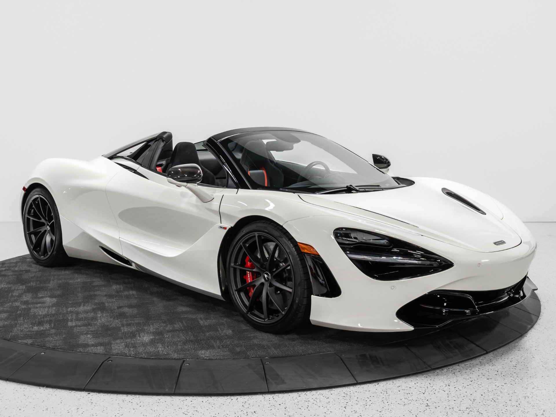 Used 2021 McLaren 720S Performance RWD image 12
