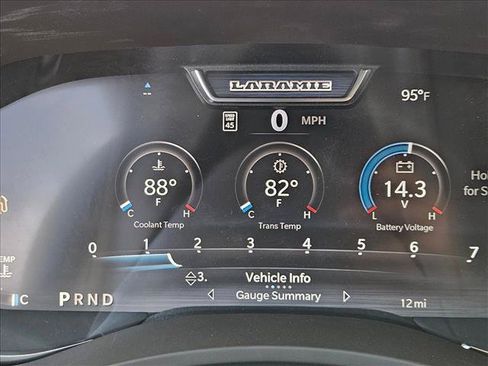 New 2026 RAM 2500 Laramie AWD/4WD image 11