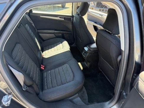 Used 2016 Ford Fusion SE FWD image 34