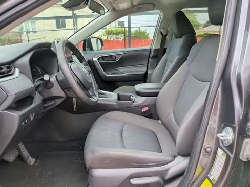 Used 2024 Toyota RAV4 LE FWD image 17