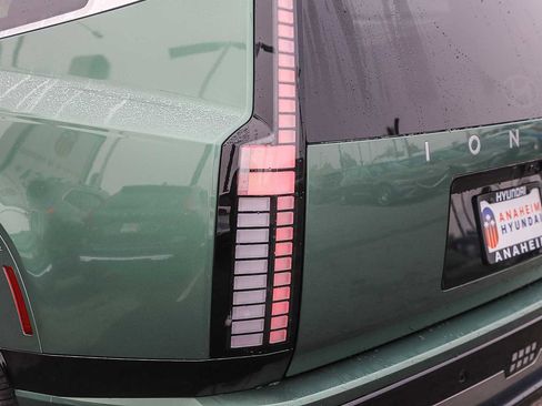 New 2026 Hyundai Ioniq 9 Calligraphy image 9