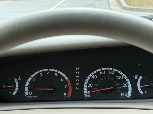 Used 2000 Toyota Avalon XL image 27