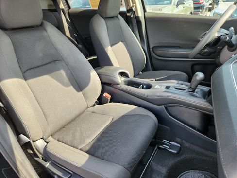 Used 2019 Honda HR-V EX image 14
