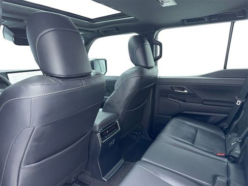 Used 2025 Lexus GX 550 w/ Accessory Package (2T) image 41