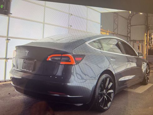 Used 2020 Tesla Model 3 Standard Range image 7