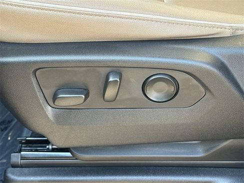 Used 2023 Chevrolet Tahoe Premier w/ Premium Package image 34