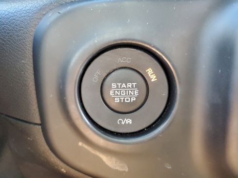 Used 2021 Jeep Wrangler Unlimited Sahara w/ Safety Group image 31