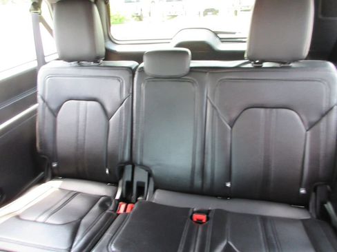 Used 2021 Ford Expedition Max Limited AWD/4WD image 25
