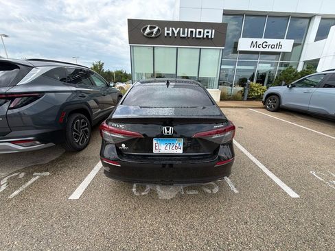 Used 2025 Honda Civic Sport image 4