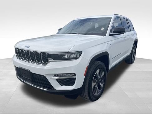 Used 2022 Jeep Grand Cherokee Limited 4xe w/ Luxury Tech Group II AWD/4WD image 21