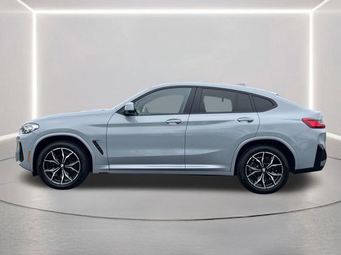 Used 2025 BMW X4 xDrive30i image 25