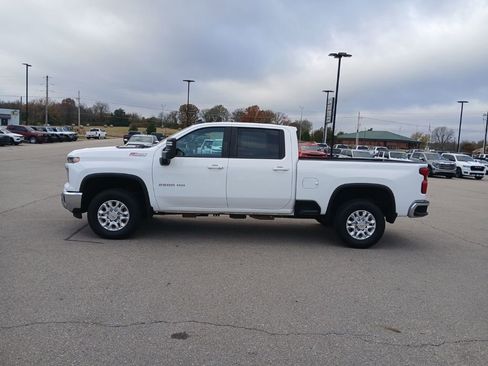 Used 2024 Chevrolet Silverado 2500 LT image 4