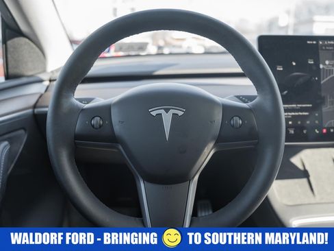Used 2023 Tesla Model Y Performance image 30