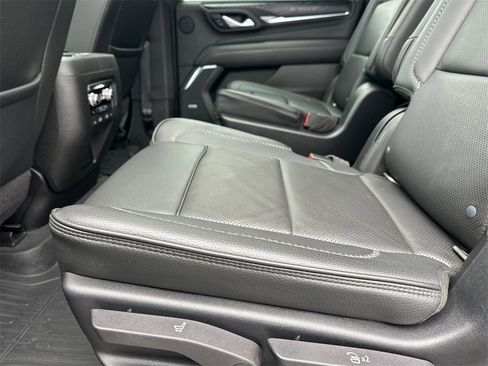 Used 2022 GMC Yukon XL Denali w/ Denali Ultimate Package image 21