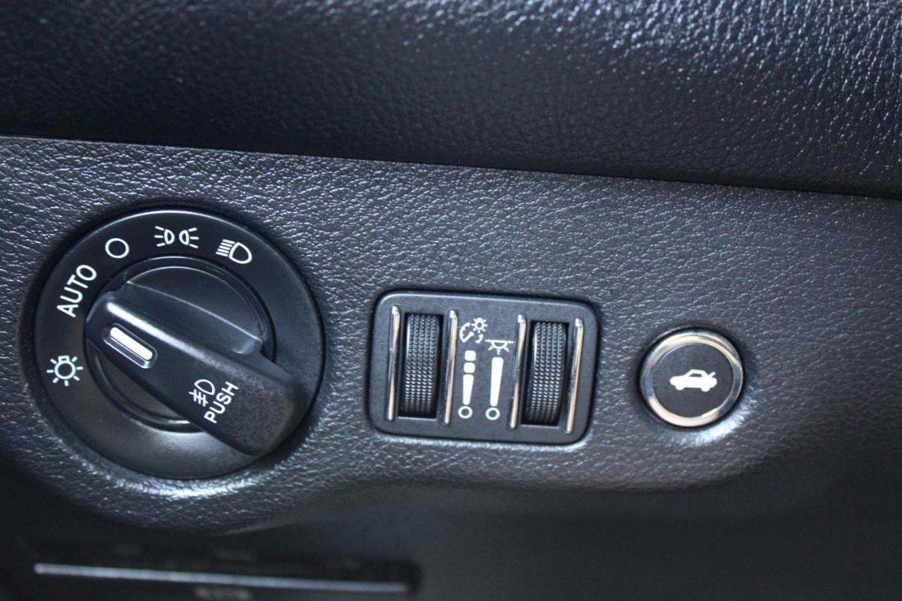 Used 2019 Dodge Challenger R/T w/ Blacktop Package RWD image 26