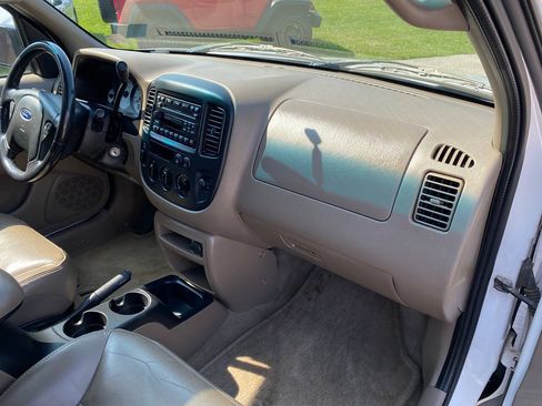Used 2002 Ford Escape XLT AWD/4WD image 28