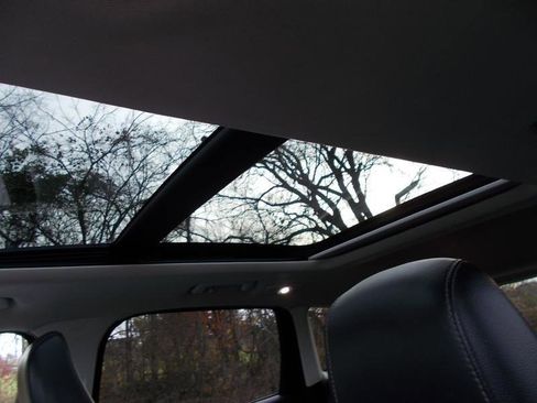 Used 2018 Ford Escape SEL image 28