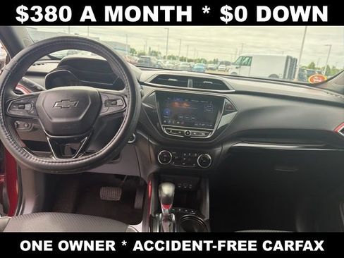 Used 2023 Chevrolet TrailBlazer RS w/ Sun and Liftgate Package FWD image 35