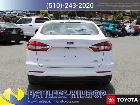 Used 2019 Ford Fusion SE FWD image 8