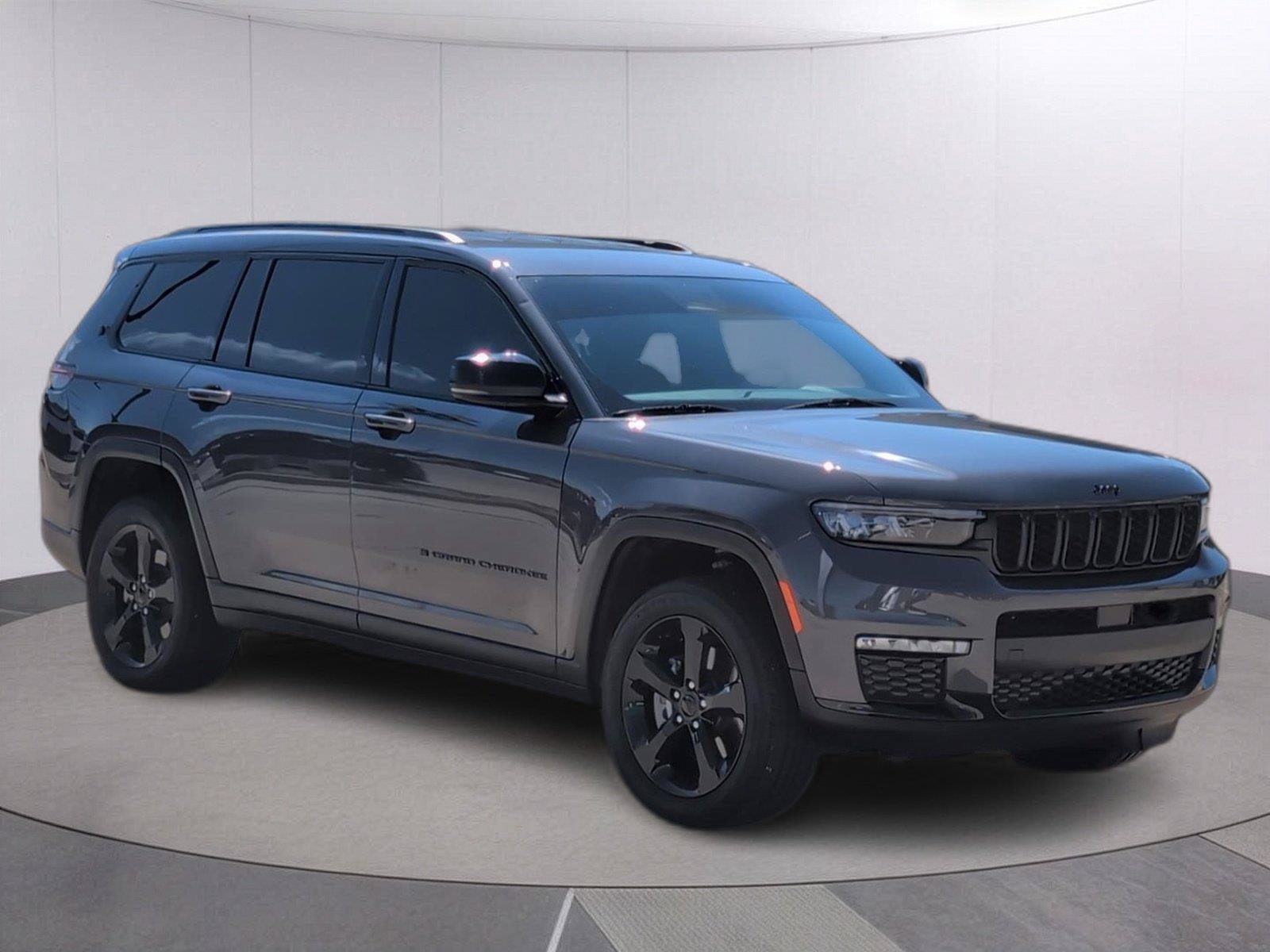 Used 2024 Jeep Grand Cherokee L Limited w/ Black Appearance Package RWD image 9