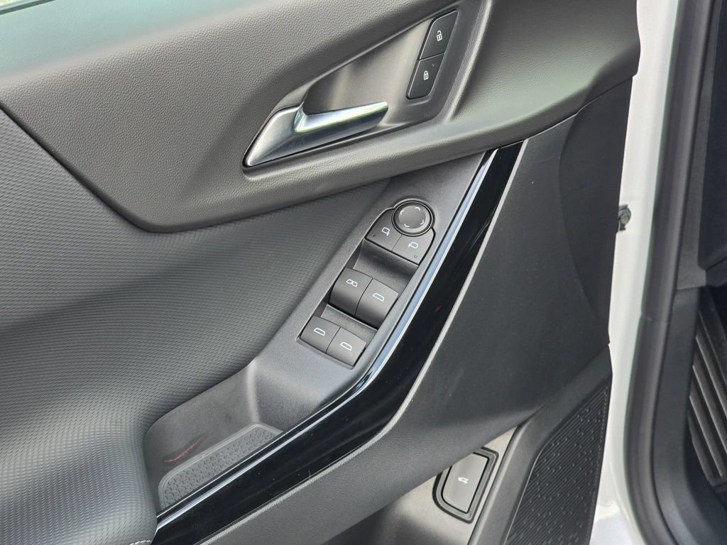 New 2026 Chevrolet Equinox LT w/ Convenience Package II FWD image 34