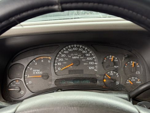 Used 2005 Chevrolet Silverado 3500 LT w/ Heavy-Duty Power Package image 16