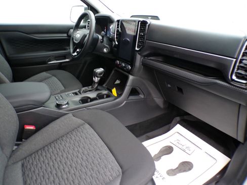 Used 2025 Ford Ranger XLT w/ Black Appearance Package image 6