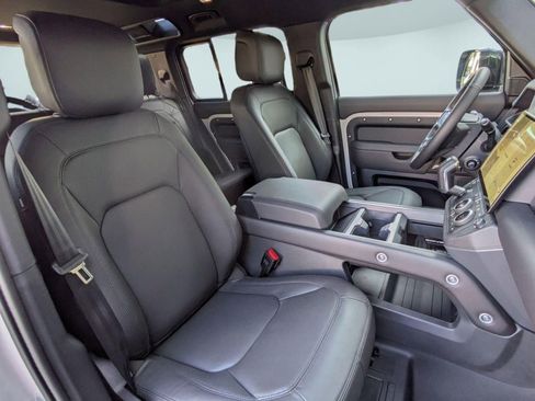 New 2026 Land Rover Defender 110 X-Dynamic SE AWD/4WD image 30