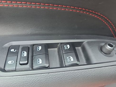 Used 2025 Jeep Compass Trailhawk AWD/4WD image 26