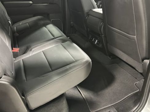 Used 2026 GMC Sierra 1500 SLT AWD/4WD image 32
