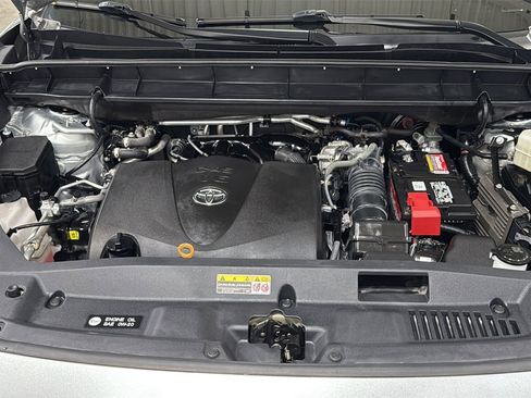 Used 2022 Toyota Highlander XLE image 26