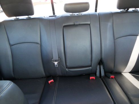 Used 2016 RAM 1500 Laramie w/ Convenience Group AWD/4WD image 13