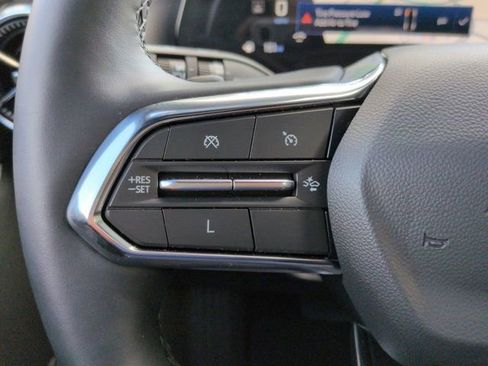 Used 2025 Chevrolet Equinox LT w/ Safety and Technology Package FWD image 23