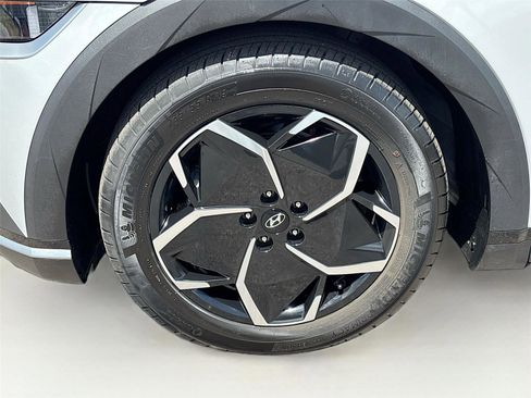 Used 2024 Hyundai Ioniq 5 SE RWD image 30