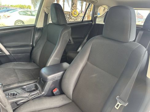Used 2016 Toyota RAV4 LE FWD image 19