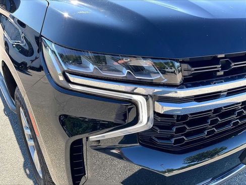 Used 2021 Chevrolet Suburban LS w/ Driver Alert Package AWD/4WD image 30