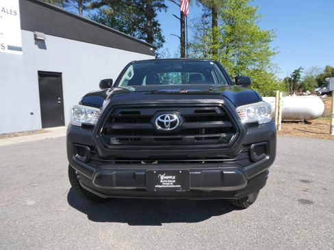 Used 2016 Toyota Tacoma SR image 2