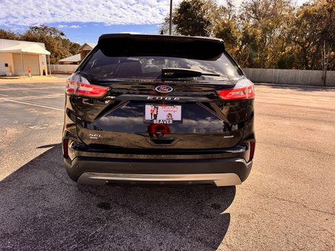 Used 2024 Ford Edge SEL image 8