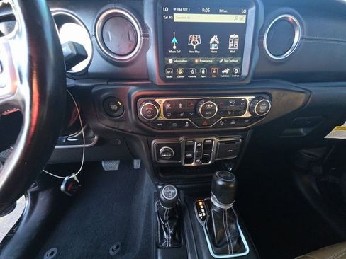 Used 2022 Jeep Wrangler Unlimited Sahara w/ Cold Weather Group image 6