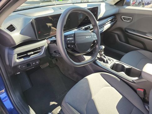 Used 2025 Kia K4 LXS image 16