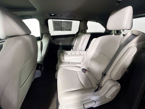 Used 2024 Honda Odyssey EX-L image 29