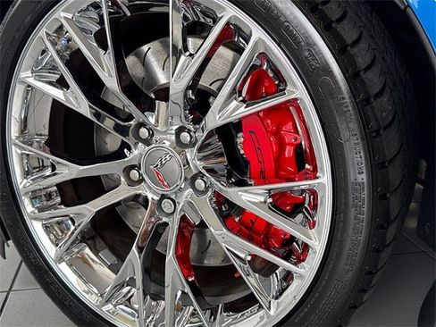 Used 2015 Chevrolet Corvette Z06 w/ 3LZ Preferred Equipment Group image 15